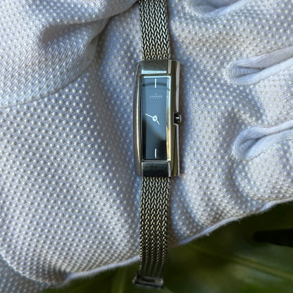 Reloj Skagen Denmark  Mujer Años 2000 Rectangular Malla Acero