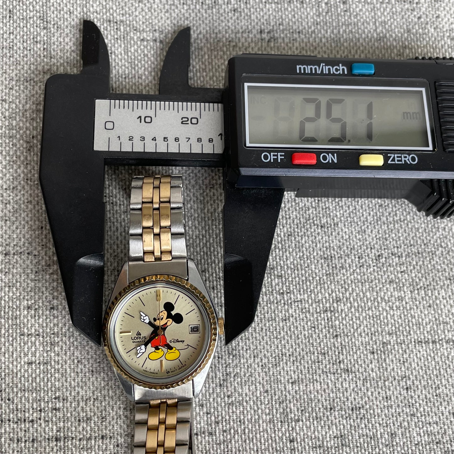 Reloj Lorus by SEIKO Mickey Mouse Mujer Vintage 90s Two Tone