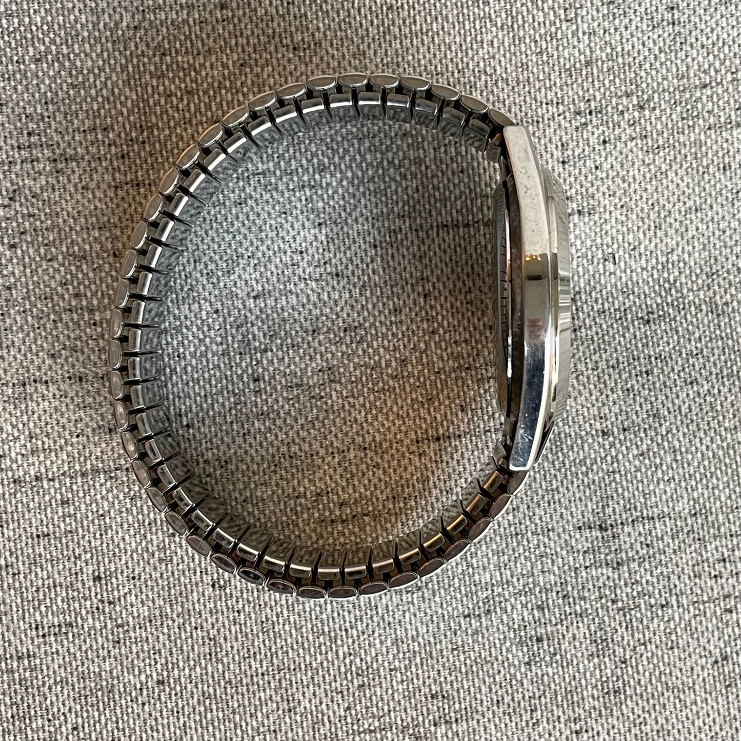 Reloj ADOLFO Hombre Cuarzo Día Fecha Bicolor Expandible 90s