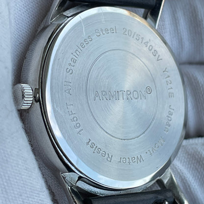 Armitron Minimalista Acero 2010s Hombre Impecable Dial Mármol