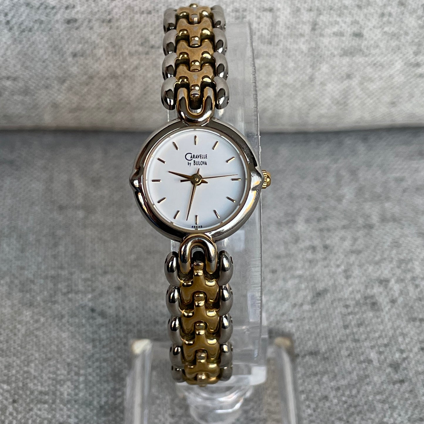Reloj Joya Twotone Caravelle by Bulova Mujer 2000s
