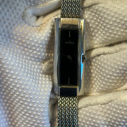 Reloj Skagen Denmark  Mujer Años 2000 Rectangular Malla Acero
