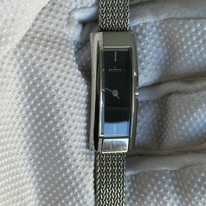 Reloj Skagen Denmark  Mujer Años 2000 Rectangular Malla Acero