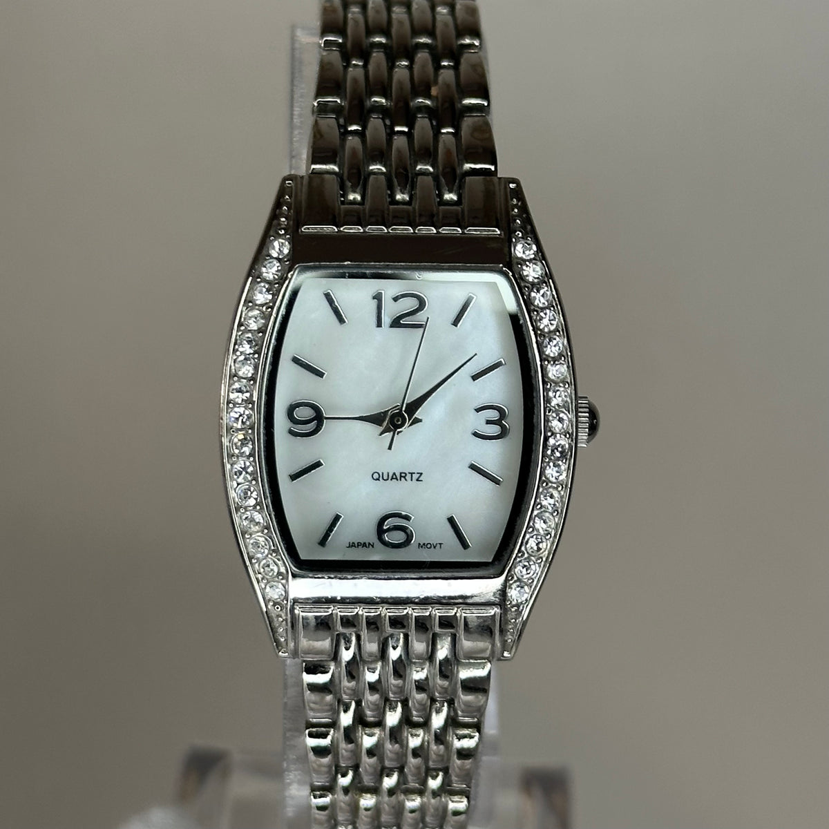 Reloj joya LST Quartz Tonneau con Cristales Años 2000s Notable estado New Old Stock Japan mov.