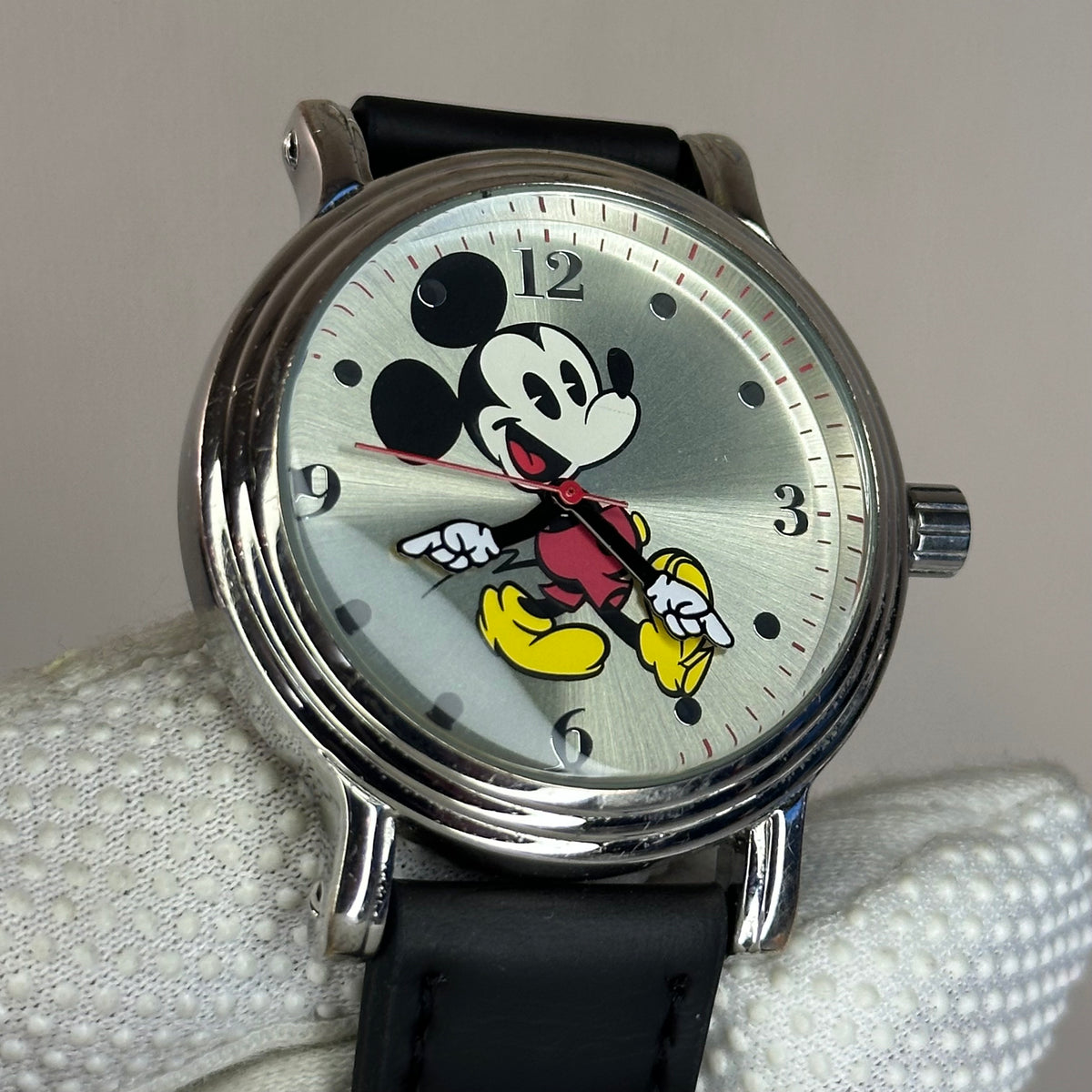 Reloj Disney Hombre by eWatchFactory Mickey Mouse Año 2018 Brazos articulados y cristal domo