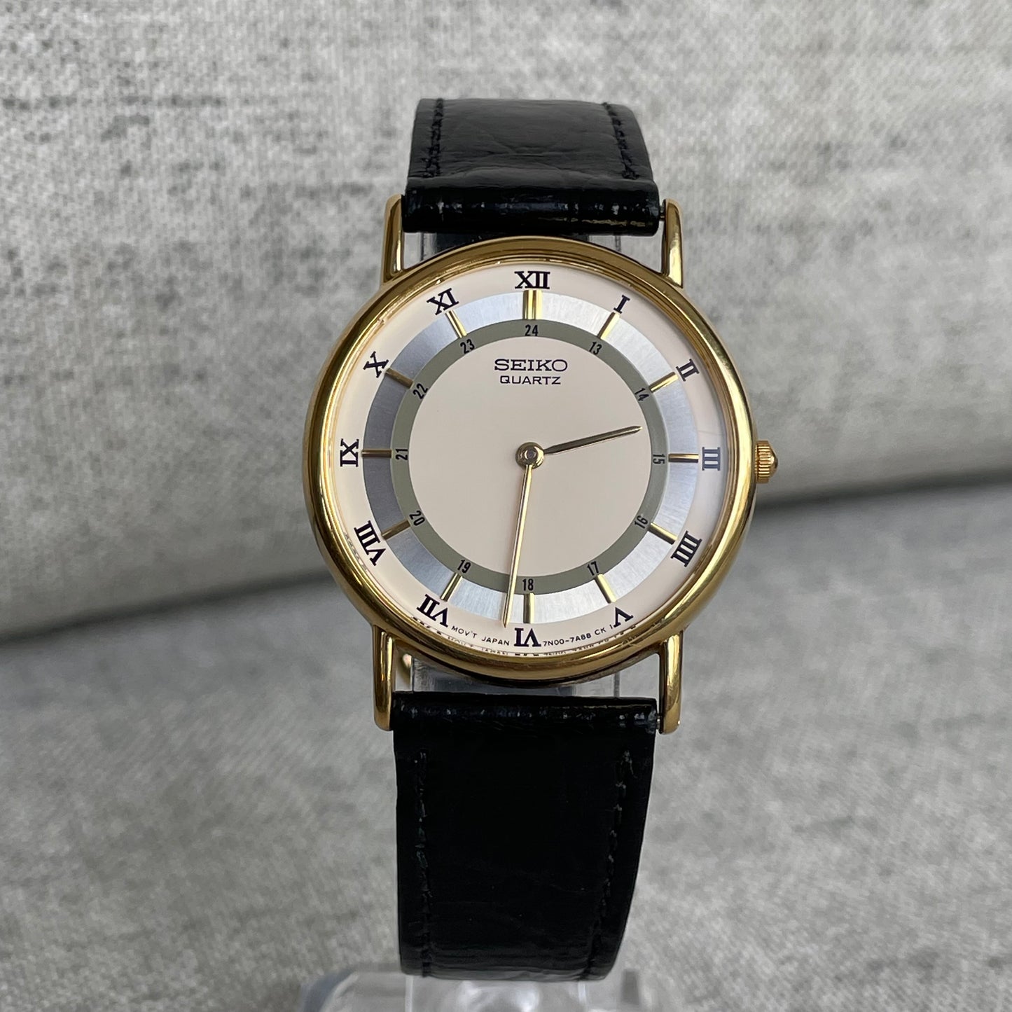 Reloj Seiko Hombre Agosto 1992 Romano Minimalista ESCASO