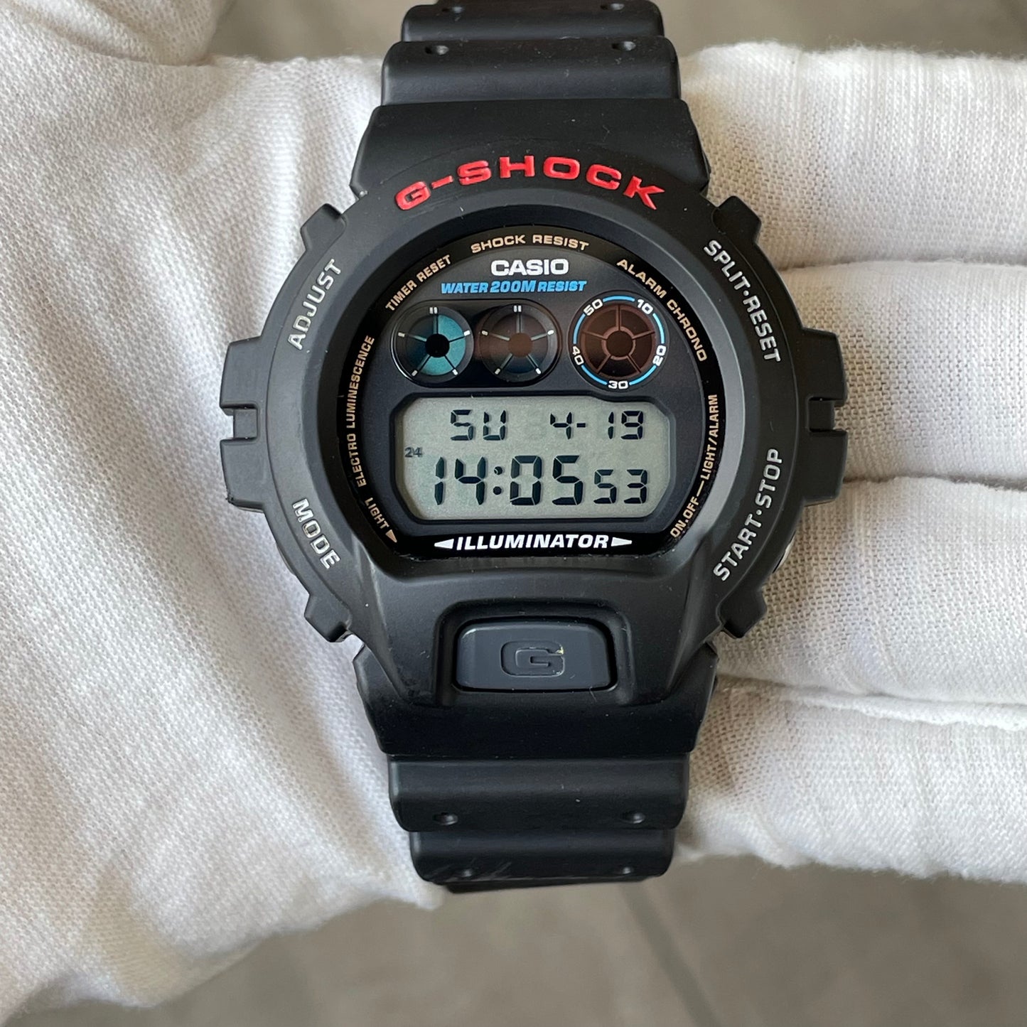 Reloj CASIO G-Shock 200M Illuminator DW-6900 Años 2000