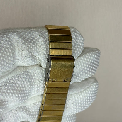 Reloj Pulsar by SEIKO V102-5009 Solar Junio de 1984 Generación de 1eros relojes solares analógicos