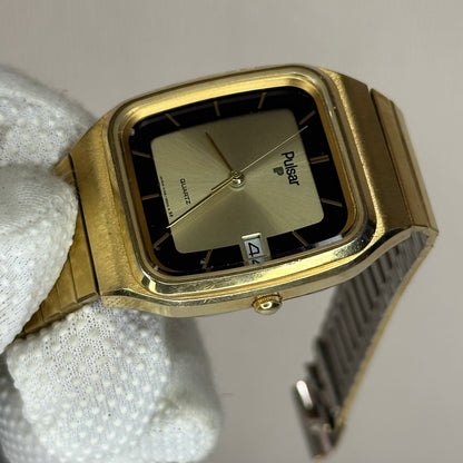 Reloj Pulsar by SEIKO V102-5009 Solar Junio de 1984 Generación de 1eros relojes solares analógicos