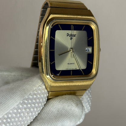 Reloj Pulsar by SEIKO V102-5009 Solar Junio de 1984 Generación de 1eros relojes solares analógicos