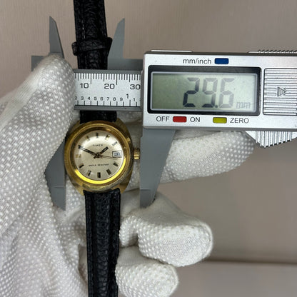 Reloj Timex Mujer Años 70s A Cuerda Con Fecha y Caja tonneau Modernismo Geométrico