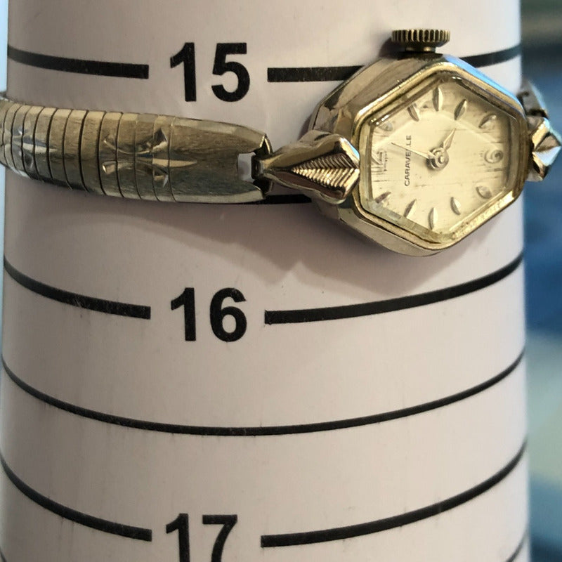 Reloj Caravelle By Bulova Suizo 1971 A Cuerda Mujer 17 Rubíes