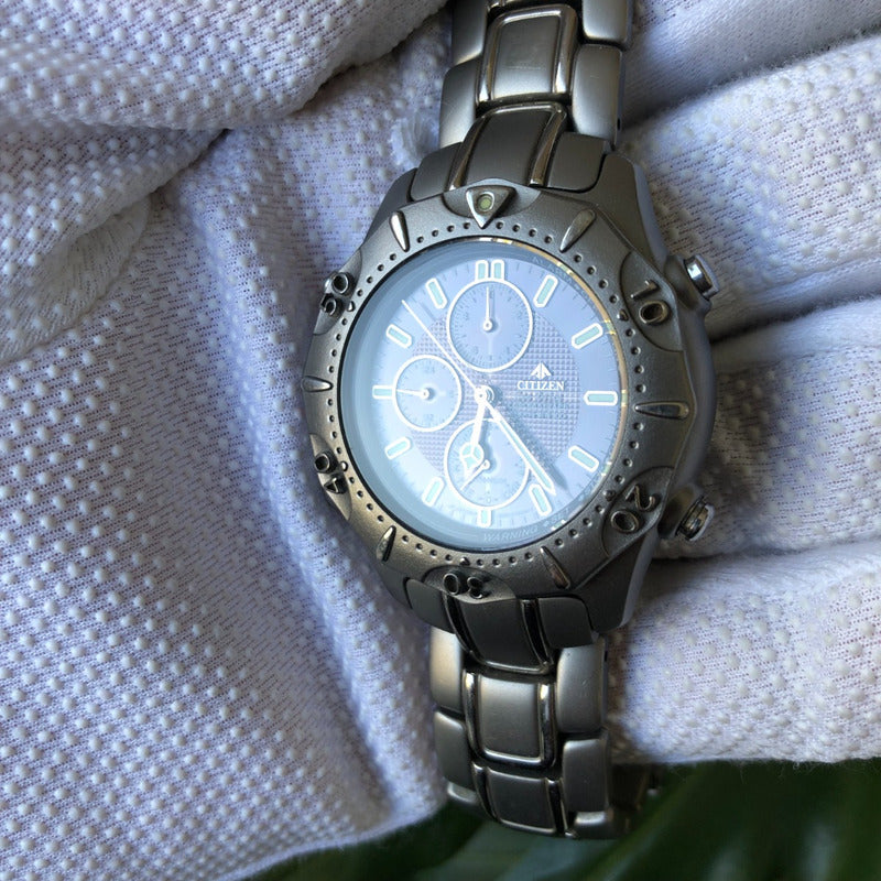 Reloj Citizen Eco-drive Solar Hombre Año 2001 Cronógrafo Titanio