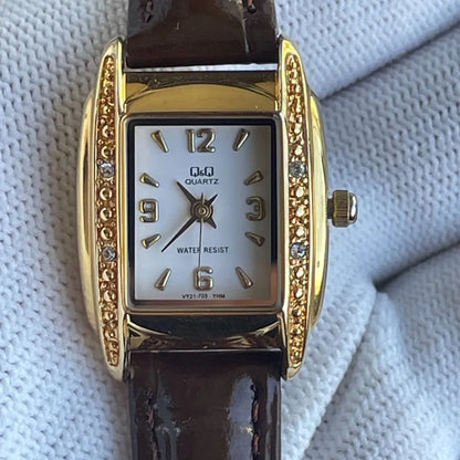 Reloj Q&q Mujer Rectangular 2011 Dorado Cristales Originales
