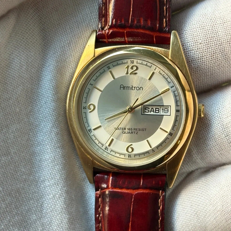 Reloj Armitron Clásico Día-fecha Impecable Dress 2005