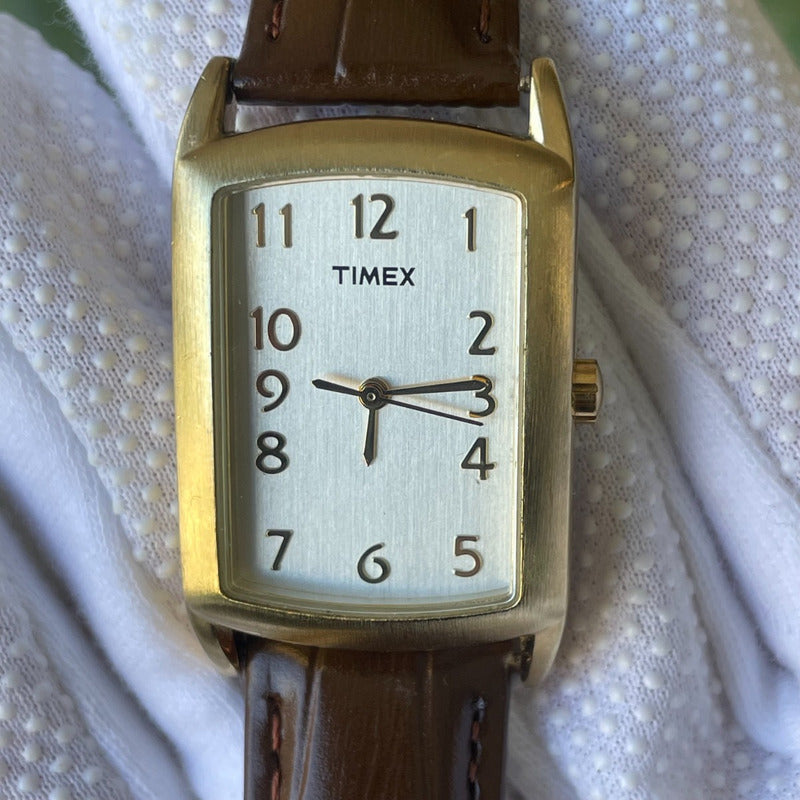 Reloj Timex Mujer 2002 Rectangular Urbano Números Aplicados