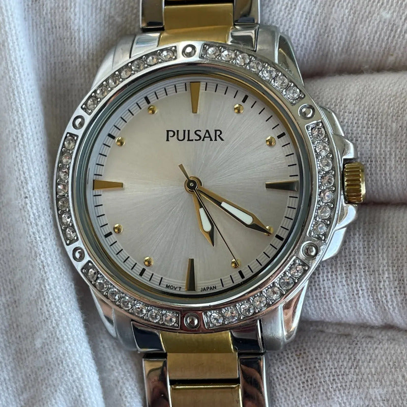 Reloj Pulsar By Seiko Mujer Años 2010s Bisel Con Cristales Vj21