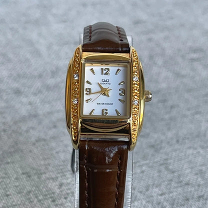 Reloj Q&q Mujer Rectangular 2011 Dorado Cristales Originales