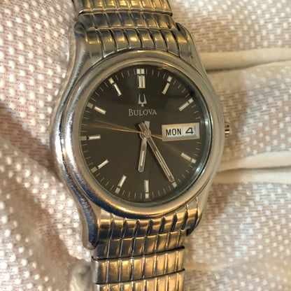 Reloj Bulova Hombre 2002 Correa Expandible Funciona Perfecto