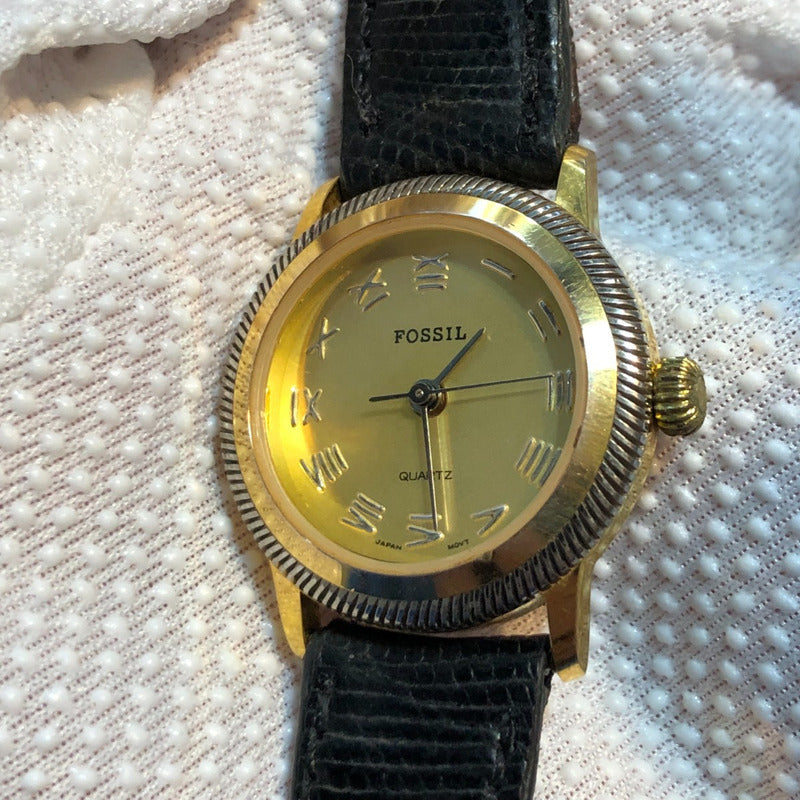 Reloj Fossil Mujer Años 80s Dorado Números Romanos Pionero