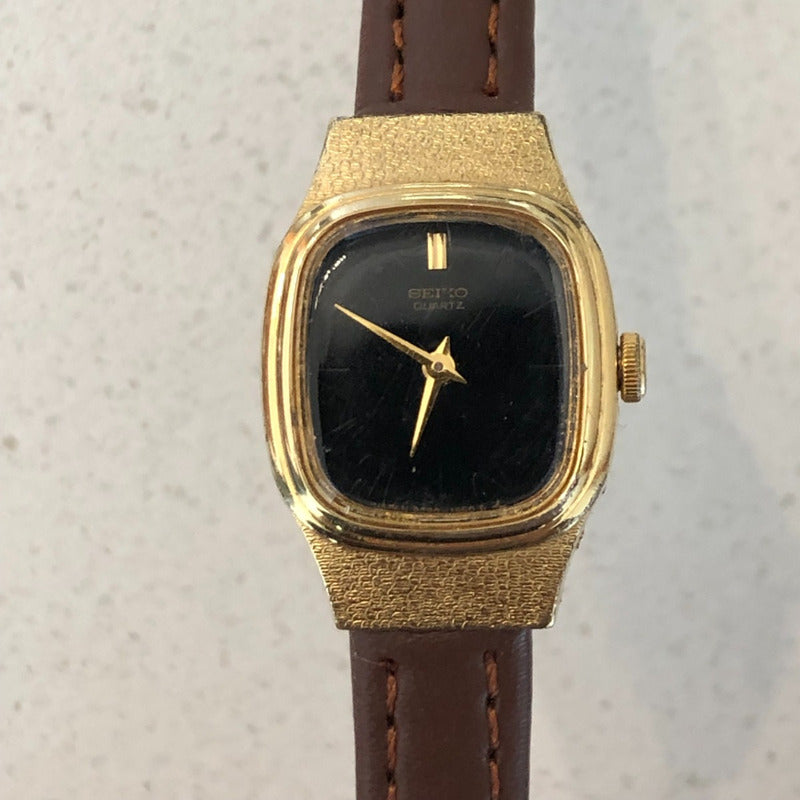 Reloj Seiko Mujer Vintage 1984 Quartz Caja Compacta Dorada