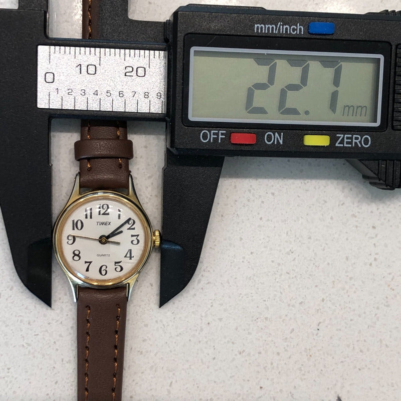 Reloj Timex Mujer 1996 Quartz Pequeño 22mm Dorado Clásico