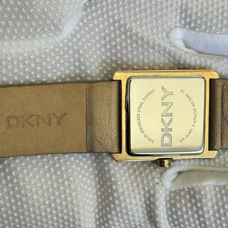 Reloj Dkny Mujer 2007 Dorado Caja Cuadrada Correa Original