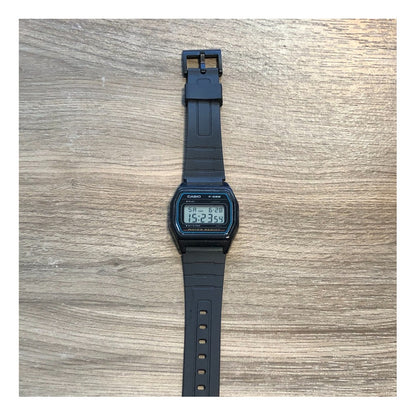 Reloj Casio F-28w Raro Vintage Digital Lanzado En 1984 Único