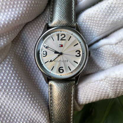 Reloj Tommy Hilfiger Mujer 2015 Guilloché Movado Plateado