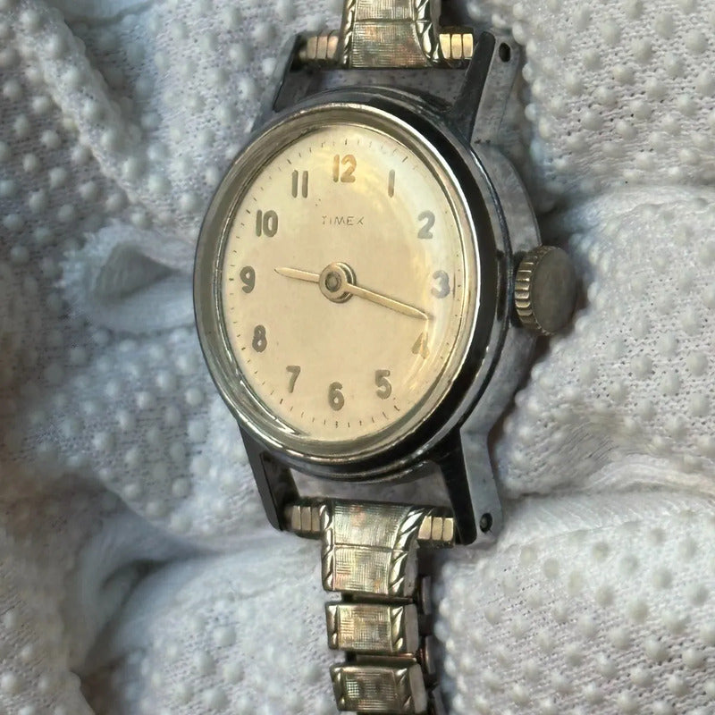 Reloj Timex Mujer A Cuerda Vintage Año 1966 Dial Patina Crema