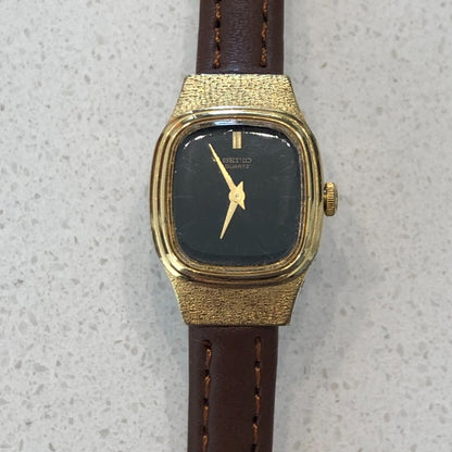 Reloj Seiko Mujer Vintage 1984 Quartz Caja Compacta Dorada