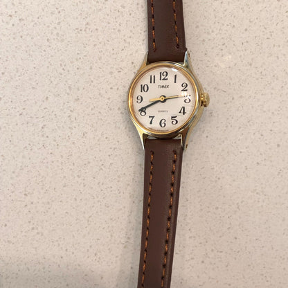 Reloj Timex Mujer 1996 Quartz Pequeño 22mm Dorado Clásico