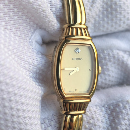 Reloj Seiko Mujer Año 1997 Cuarzo Tonneau Aplique Diamante