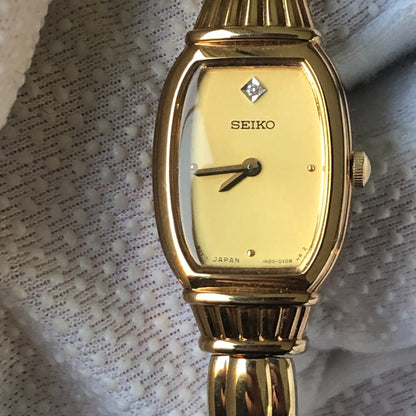 Reloj Seiko Mujer Año 1997 Cuarzo Tonneau Aplique Diamante