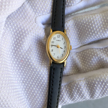 Reloj Timex Mujer Oval Vintage1998 Cuarzo Dorado 19mm Escaso