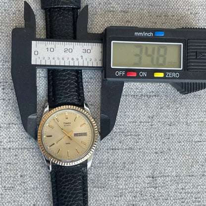 Reloj Timex Quartz Day-date Hombre Vintage 1988 Bisel Acanalado