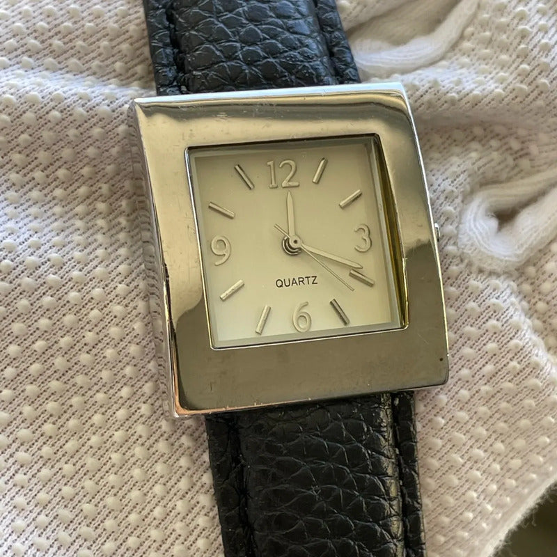 Reloj F30 Mujer Japan Mov Años 2.000 Modernismo Geométrico