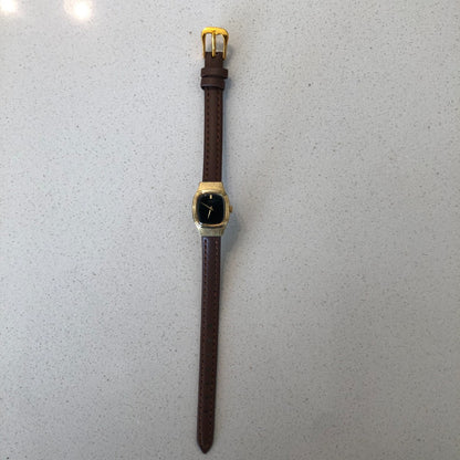 Reloj Seiko Mujer Vintage 1984 Quartz Caja Compacta Dorada