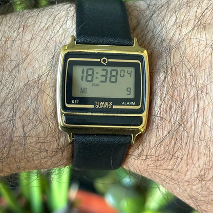 Reloj Timex Q Digital Hombre 1988 Retro Impecable Muy Escaso