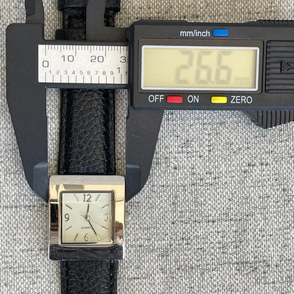 Reloj F30 Mujer Japan Mov Años 2.000 Modernismo Geométrico