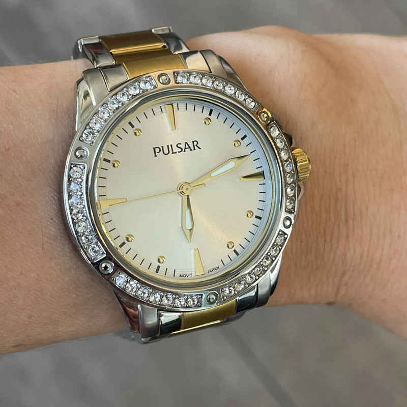 Reloj Pulsar By Seiko Mujer Años 2010s Bisel Con Cristales Vj21
