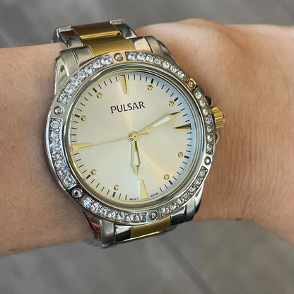 Reloj Pulsar By Seiko Mujer Años 2010s Bisel Con Cristales Vj21
