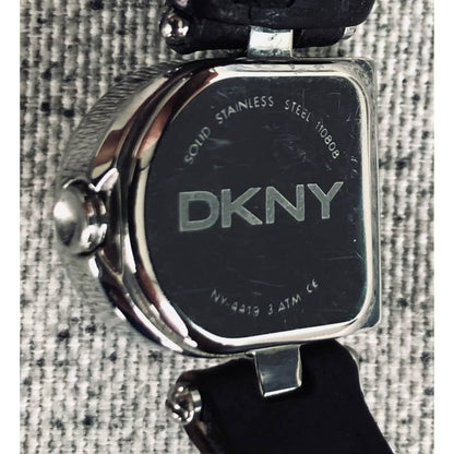 Reloj Dkny Ny4419 Mujer Caja Con Forma De Letra D