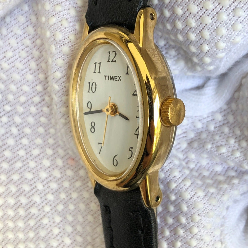 Reloj Timex Mujer Oval Vintage1998 Cuarzo Dorado 19mm Escaso