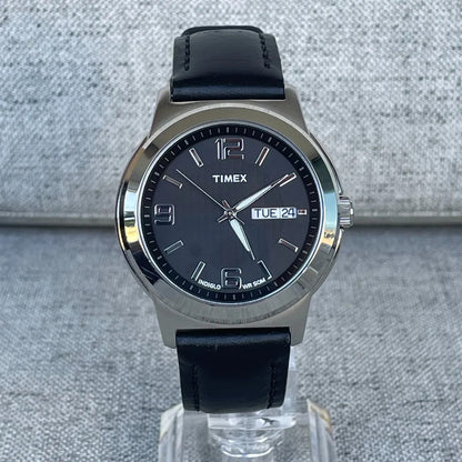 Reloj Timex Hombre Daydate Negro 2014 Indiglo Dial Cuadri
