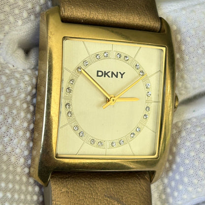 Reloj Dkny Mujer 2007 Dorado Caja Cuadrada Correa Original