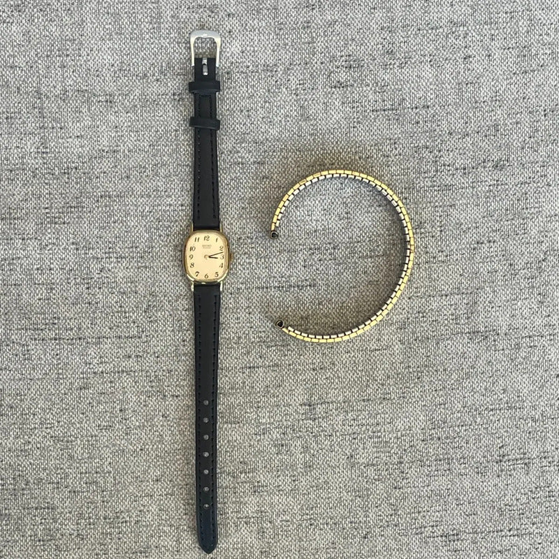 Reloj Seiko Mujer Vintage 1982 Caja Cushion Elegante Crema