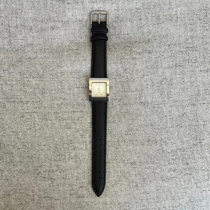 Reloj F30 Mujer Japan Mov Años 2.000 Modernismo Geométrico