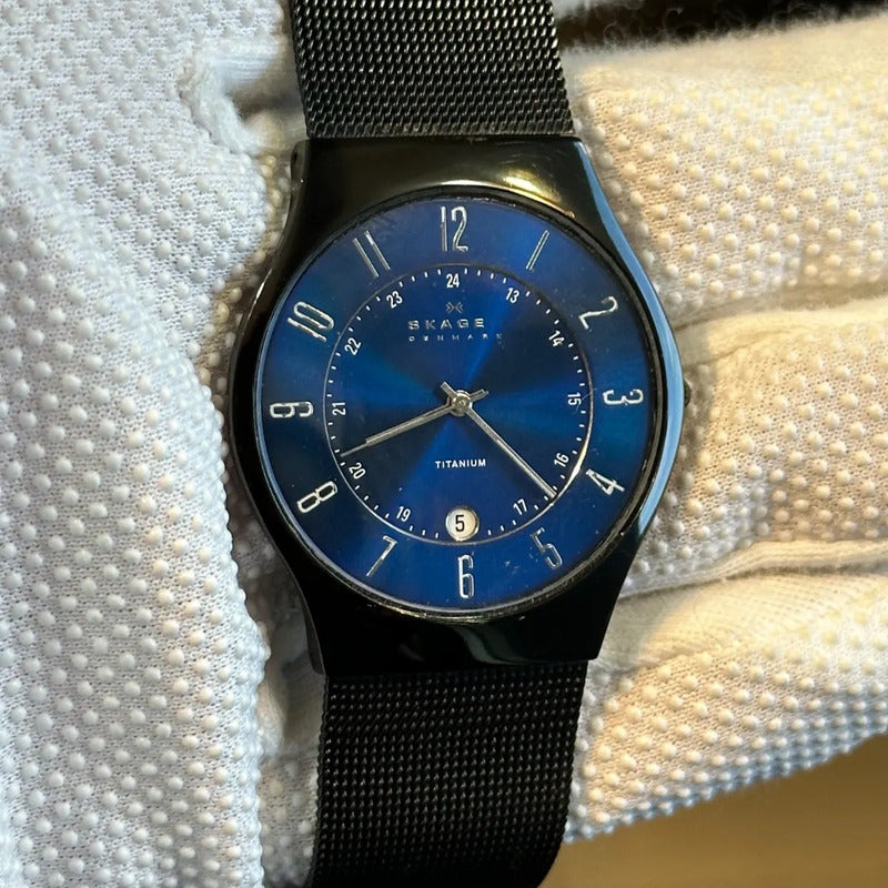 Skagen Danés Hombre Titanium 2004 Ultra Liviano Delgado Leer