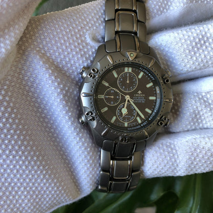 Reloj Citizen Eco-drive Solar Hombre Año 2001 Cronógrafo Titanio